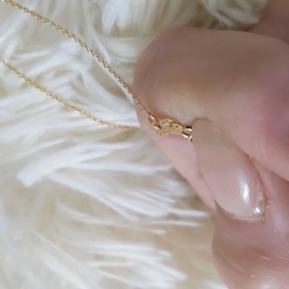 Diamond in a Pearl Necklace - Picture 5 of 5